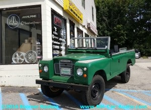 Land Rover series 3 audio installation